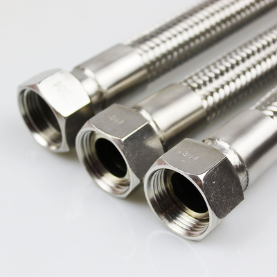 10mm Edelstahl-Schlauchleitung mit dem Kabel, das Schutzhülle verlegt